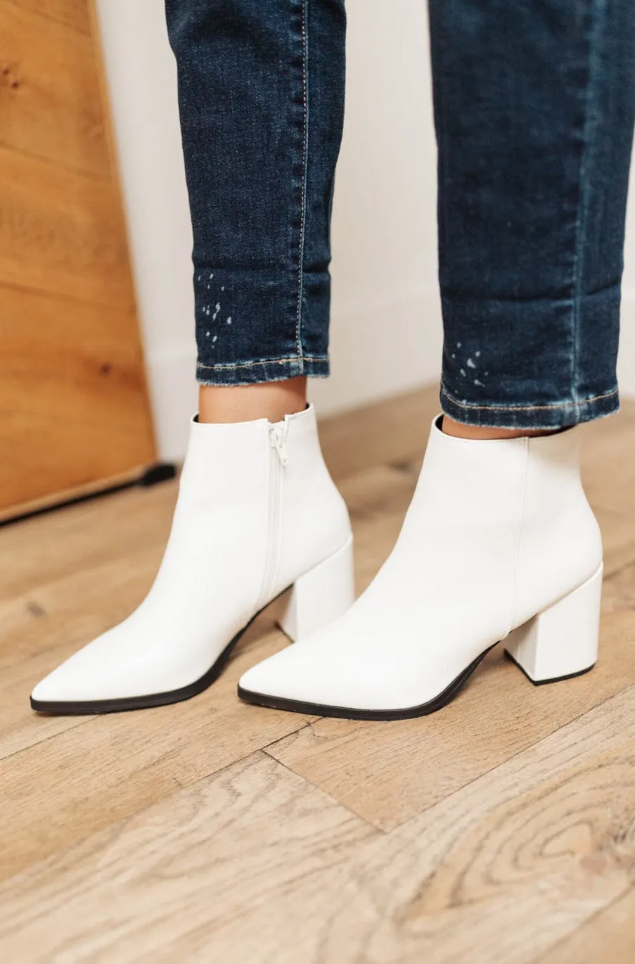 Amari Ankle Boots in White