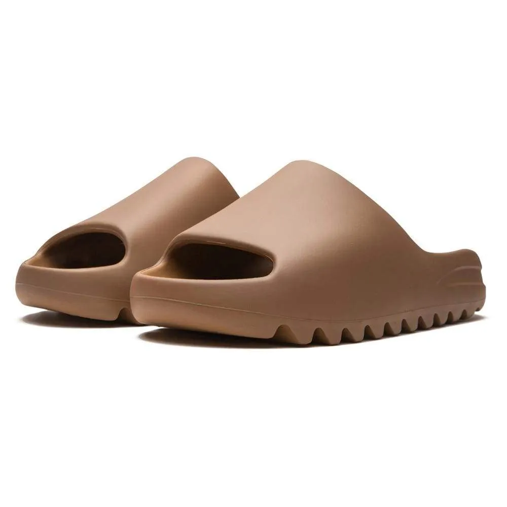 Yeezy Slides 'Core'